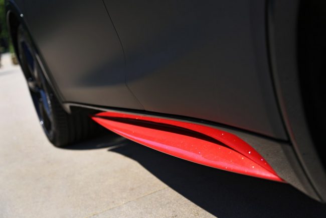 Anti Chic INFINITI Q30 dorpels skirts detail