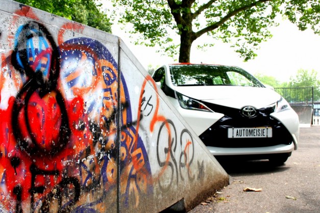 Rijtest Toyota AYGO 1.0 VVT-i x-play
