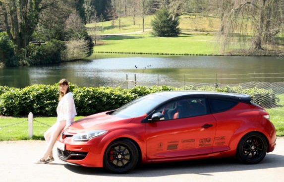 Rijtest Renault Mégane RS by E-Motions