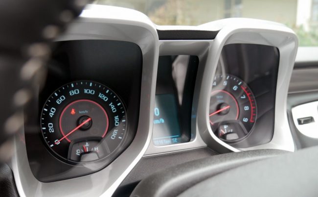 Camaro V8 dashboard