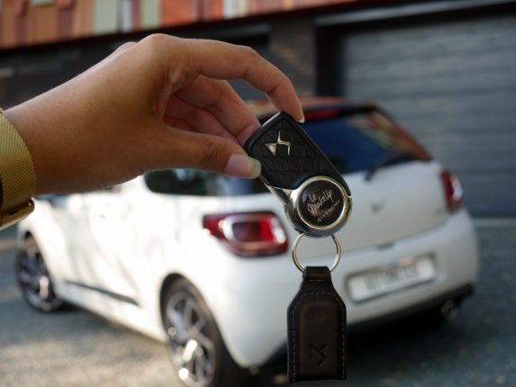 Rijtest DS 3 by Givenchy