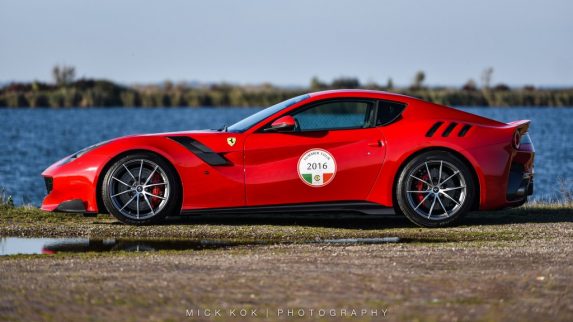 Rijtest Ferrari F12 TDF