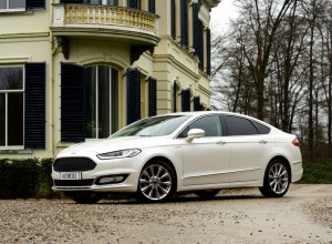 Getest Ford Mondeo Vignale