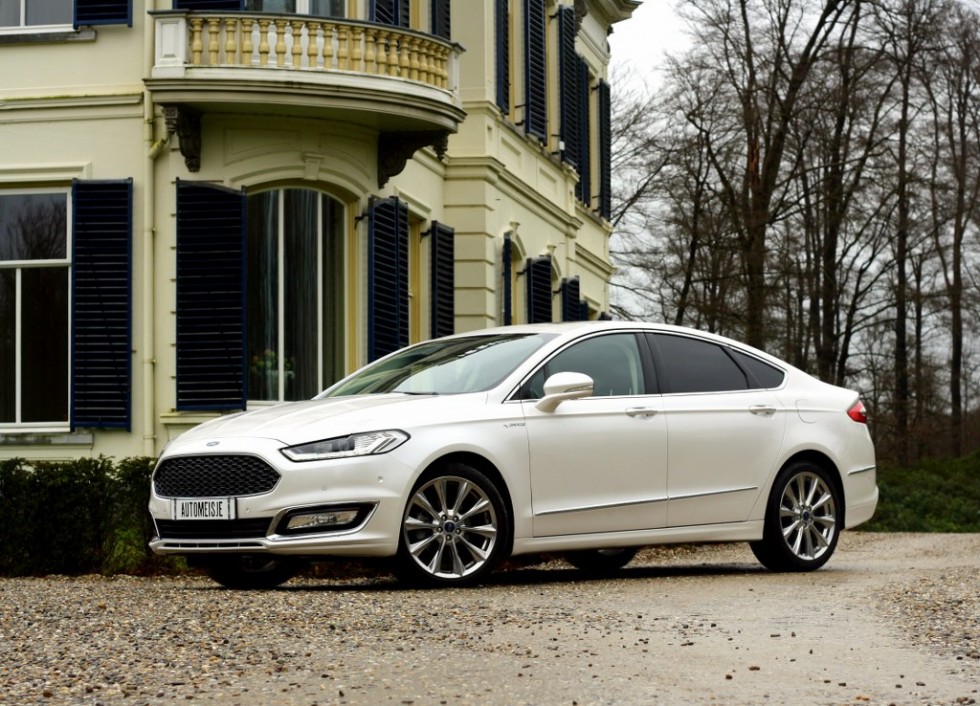 Getest Ford Mondeo Vignale