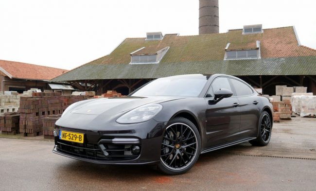 Porsche Panamera 4S