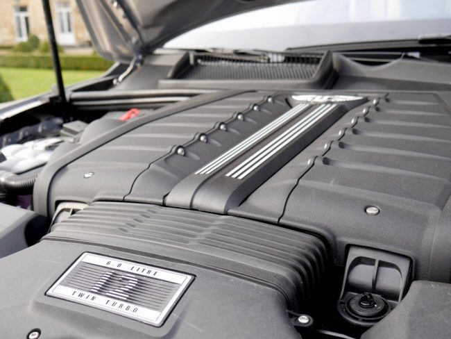 Bentley Bentayga W12 6.0 6 liter SUV