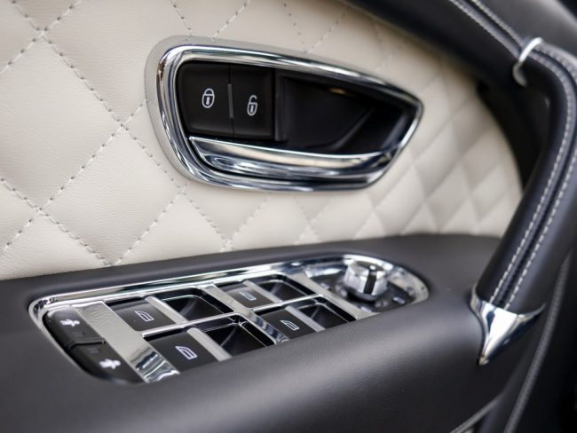 Bentley Bentayga leder interieur