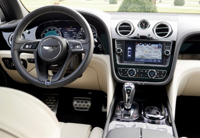 Bentley Bentayga interieur dashboard