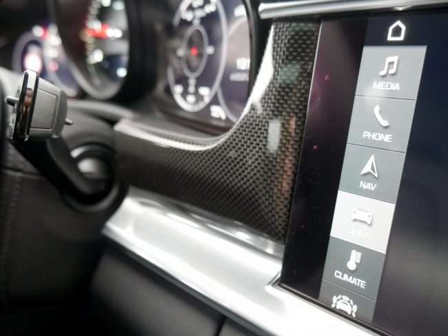 Porsche Panamera interieur touchscreen dashboard