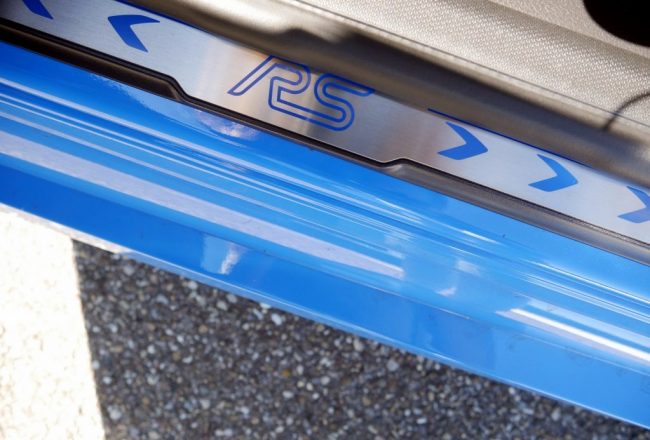 Ford Focus RS instaplijst