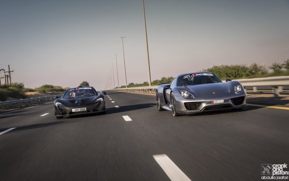 Rijtest Porsche 918 Spyder vs. McLaren P1