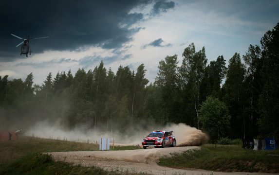 Een kijkje achter de schermen bij de WRC met Hankook Tires