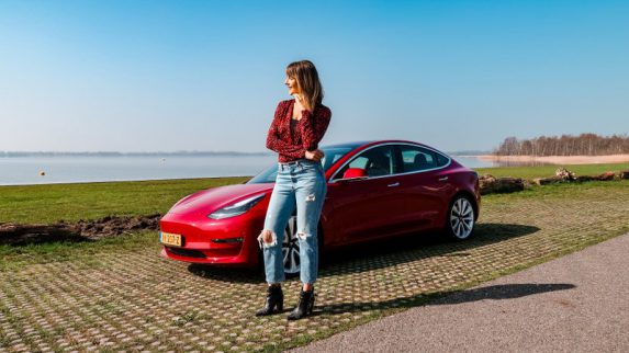 Rijtest Tesla Model 3
