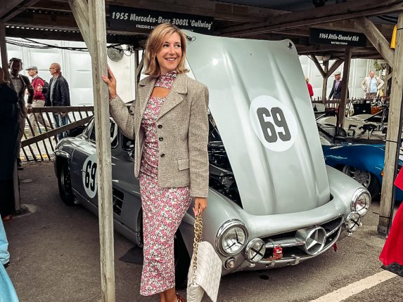 Museumstukken racen tegen elkaar op Goodwood Revival